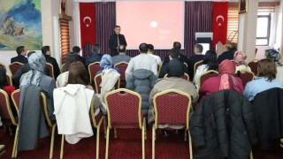 Bayburtta aday öğretmenler için uyum semineri başladı