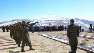 Bayburtta Çanakkale Zaferinin 111. yılı ve 18 Mart Şehitleri Anma Günü dolayısıyla tören düzenlendi