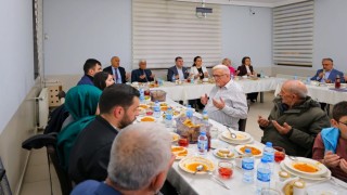 Bayburtta huzurevi sakinleriyle gönül sofrası kuruldu