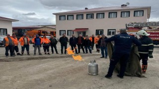 Bayburtta Karayolları personeli yangın eğitiminden geçti