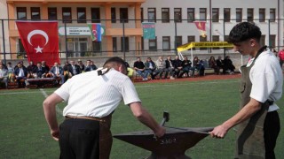 Bayburtta Nevruz coşkusu: Bayram ateşi yakıldı, örste demir dövüldü
