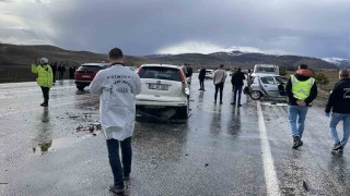 Bayram tatili dönüşü trafik kazası: 1 ölü, 5 yaralı