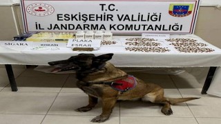 Belçikadan gelen uyuşturucuyu Afyonkarahisara götüren zehir tacirleri Eskişehirde yakalandı