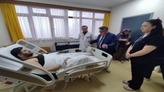 BEUN Rektörü Özölçerden bayram ziyareti, hastalar ve sağlık çalışanlarıyla bayramlaştı