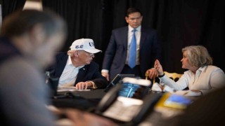 Beyaz Saray, Trumpın İran saldırılarını izlediği anlara dair fotoğrafları paylaştı