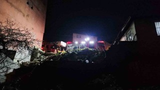 Beyoğlunda metruk binada korkutan yangın