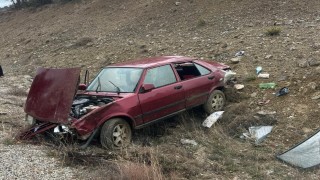 Beyşehirde devrilen otomobildeki 5 kişi yaralandı