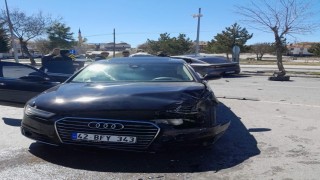 Beyşehirde otomobiller çarpıştı: 2 yaralı