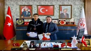 Bilecikli sporcular U14 Türkiye Salon Şampiyonasında SEM barajını geçti