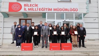 Bilecikte genç yetenekler ödüllendirildi