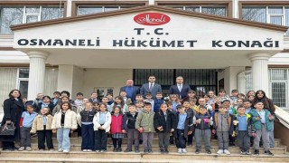 Bilecikte öğrenciler ‘Yerel Yönetimler konusunu makamda inceledi