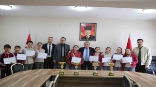 Bilecikte oryantiring şampiyonlarına ödül