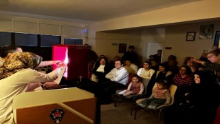 Bilecikte özel ihtiyaçlı bireyler için Karagöz ve Hacivat gösterisi