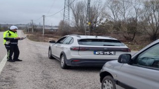 Bilecikte trafik denetimleri aralıksız sürüyor