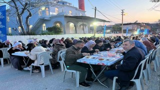 Binlerce Aydınlı Büyükşehirin iftar sofrasında bir araya geldi