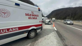 Bolu Dağı Tünelinde otomobille kamyonet çarpıştı: 2si çocuk 4 yaralı