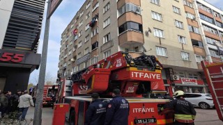 Bulaşık makinesi alev aldı, yangın büyümeden söndürüldü