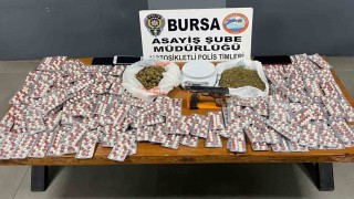 Bursada ‘dur ihtarına uymadı, evinden uyuşturucu ve silah çıktı