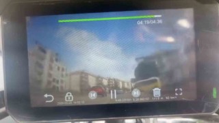 Bursada motosiklet sürücüsünün dikkati kazayı önledi