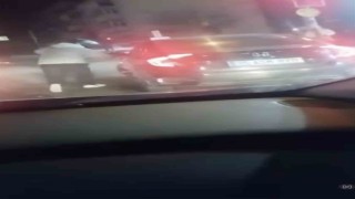 Bursada trafikte motosikletliye kadın sürücüden tekme ve tokatlı saldırı