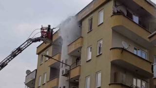 Bursada yemek yapılırken çıkan yangın paniğe neden oldu