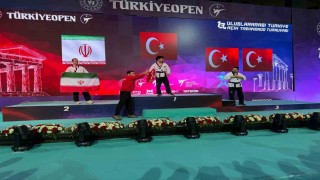 Bursalı sporcu Uğur Tuzlu, Turkish Open Taekwondo Turnuvasında şampiyon oldu