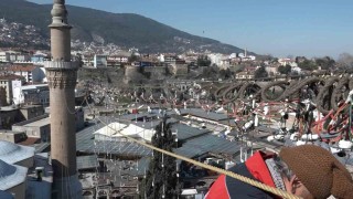 Bursanın mahyasında alışılagelmişin dışına çıkılıyor