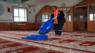 Camiler bayrama hazır