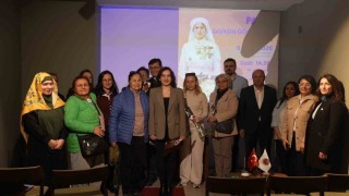 Çanakkalede Savaşın Gölgesinde Kadın Paneli Düzenlendi