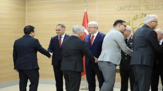 Çankırıda protokol ile vatandaşlar bayramlaştı