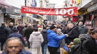 Çarşı-pazarda bayram hareketliliği