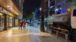 Çayırovada bayram öncesi cadde ve sokaklar yıkanıyor