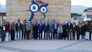 Cem Şahin ve Rektör Kırışık Sosyalfestte öğrencilerle buluştu
