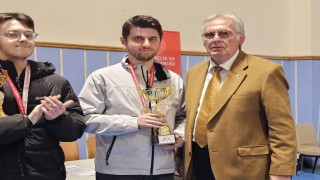 Çeşmeli satranççı Türkiye Kupası İzmir il birincisi oldu
