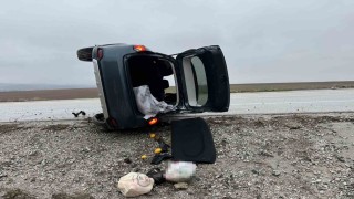 Çorumda devrilen otomobildeki 5 kişi yaralandı