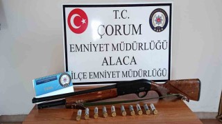 Çorumda evinin penceresinden ateş açan şahıs polisleri harakete geçirdi