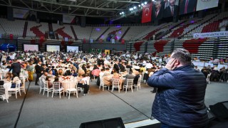 Devlet koruması altındaki çocuklar, koruyucu aileler ve yeni evli çiftler aynı sofrada buluştu