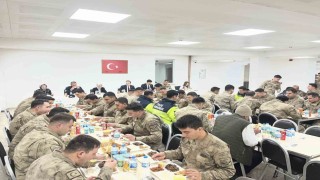 Digor Kaymakamı Ahmed Tayyib Kahraman, jandarma personeliyle iftarda buluştu