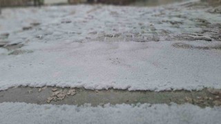 Diyarbakırı dolu vurdu, etraf bir anda beyaza büründü