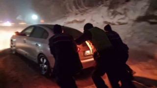 Domaniç Dağ Yolunda kar ve tipi etkili oldu