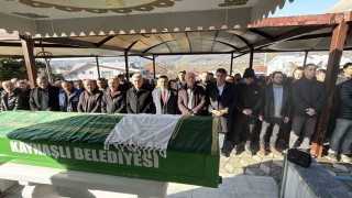 Düzcede eğitim camiasının sevilen öğretmeni son yolculuğuna uğurlandı