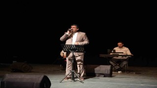 Düzcede Mehmet Yiğitten ilahi rüzgarı