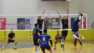 Düziçi Voleybol Final Yolunda
