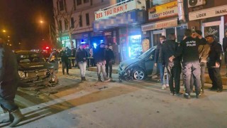 Elazığda otomobiller çarpıştı: 1i ağır 3 yaralı