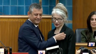 Emine Ülker Tarhan CHP’ye Geri Döndü