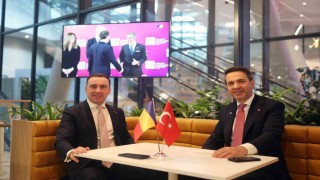Enerji ve Tabii Kaynaklar Bakanı Bayraktar, Romanyalı mevkidaşı Ivan ile bir araya geldi