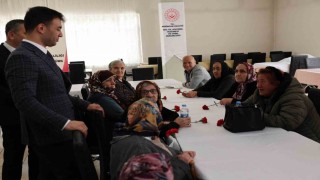 Erzincanda huzurevi sakinleriyle bayramlaşıldı