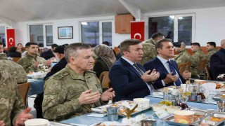 Erzincanda kahraman gaziler ve aileleri onuruna iftar sofrası kuruldu