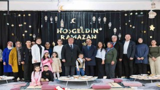 Erzincanda üç kuşak aynı sofrada buluştu