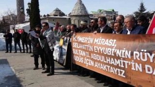 Erzurum Sivil Toplum Platformu üyeleri, Kudüs ve Aksanın özgürlüğü için yürüdü